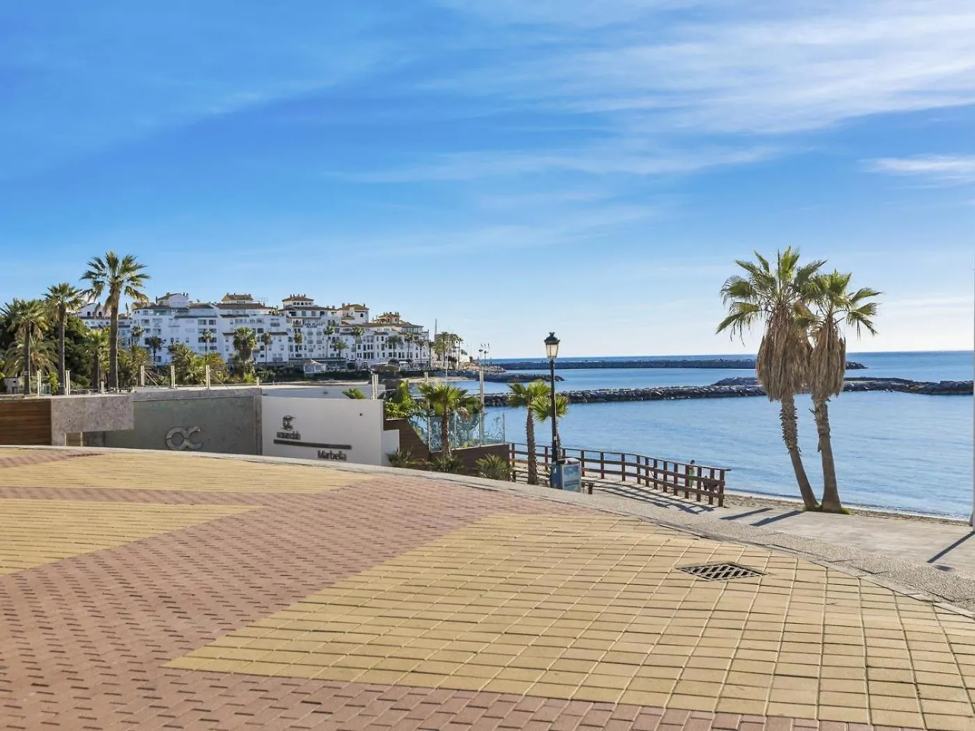 Banus Rentals- 1º Linea Playa Marbella