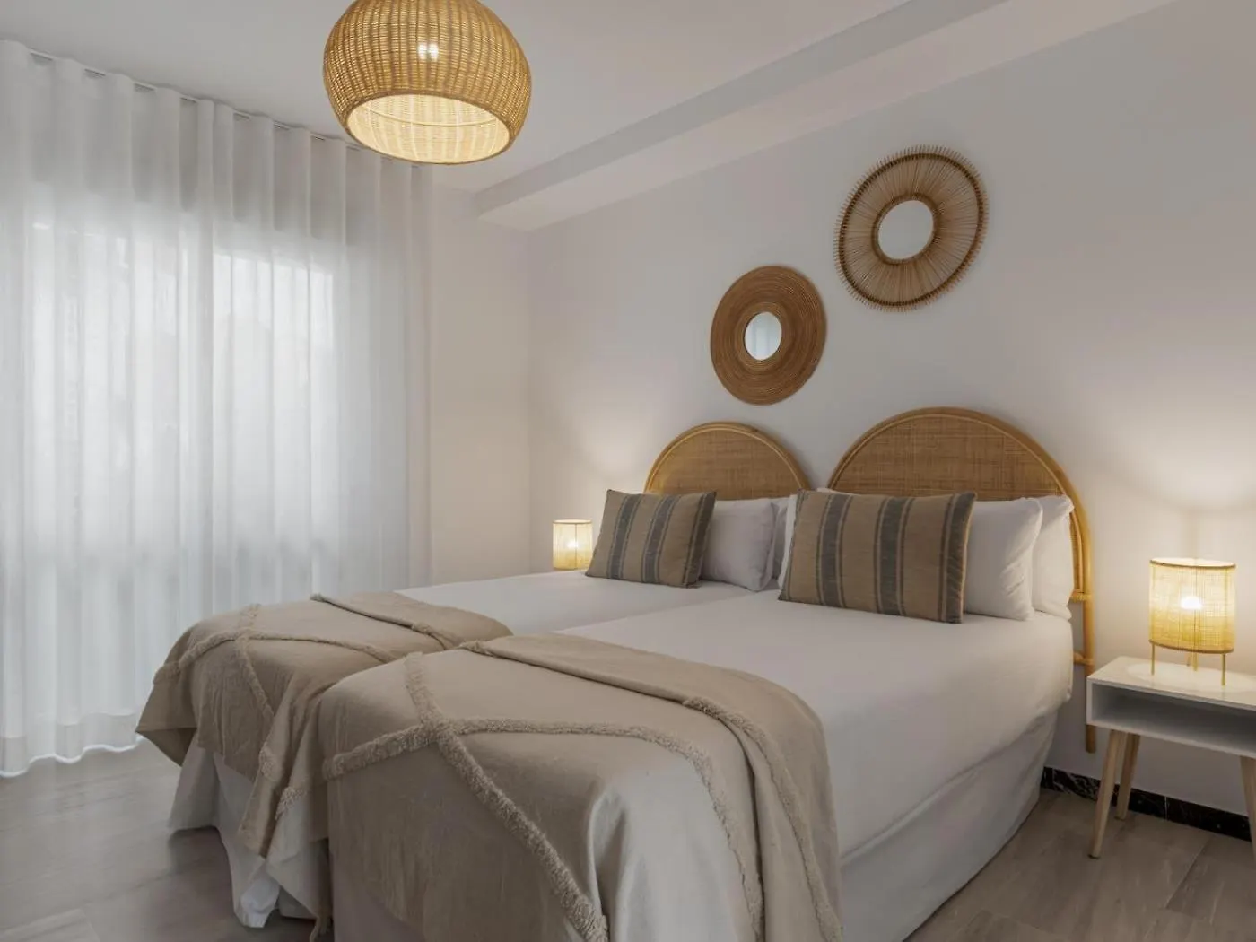 Banus Rentals- 1º Linea Playa Марбелья Испания
