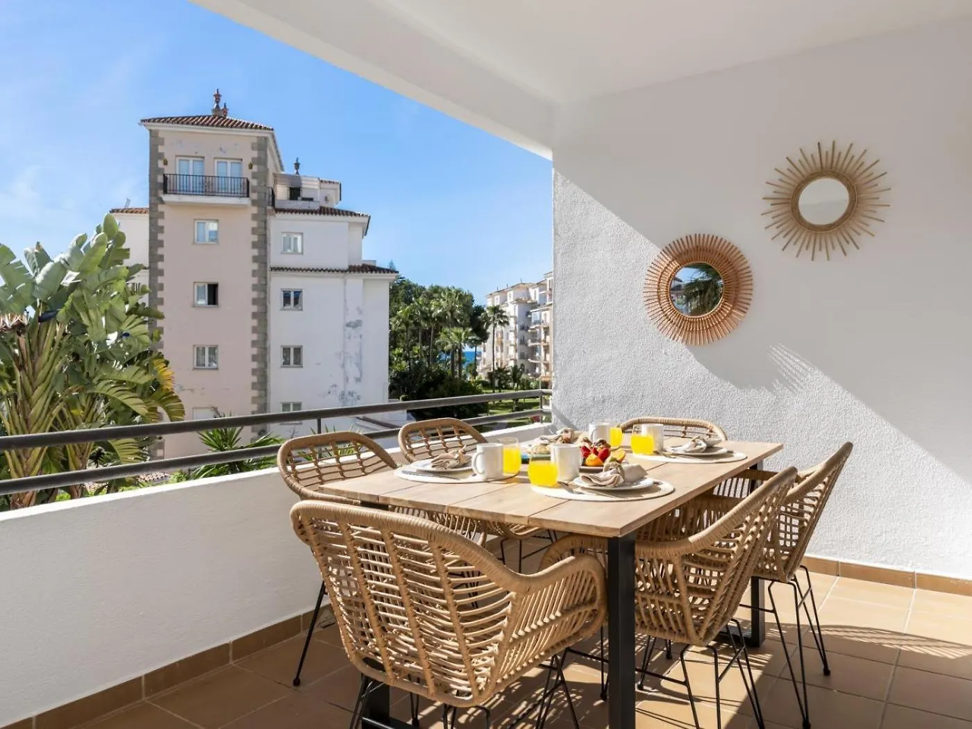 Апартаменты Banus Rentals- 1º Linea Playa Марбелья